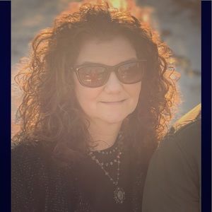 Meet your Posher, Anngella